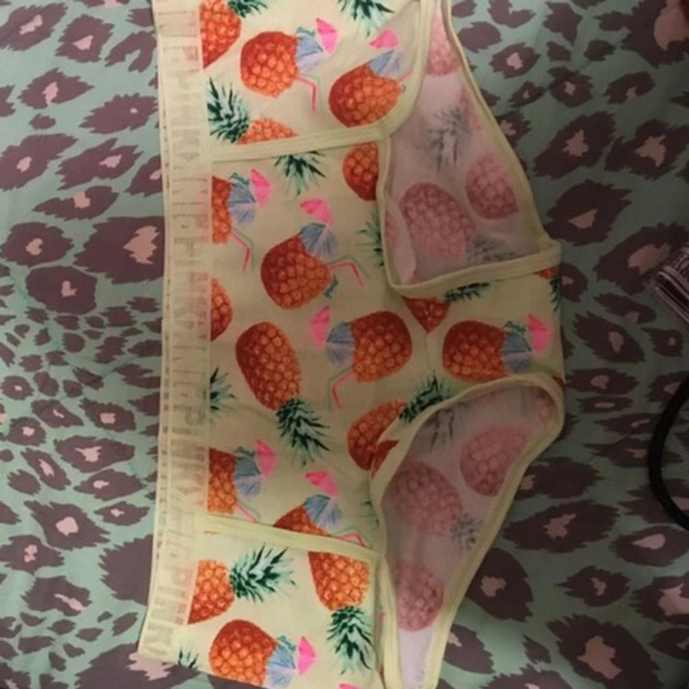 Vs PINK Pineapple Print Boyshort Panty Size Large